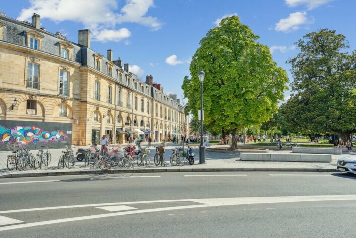 Achat ou Location commerce Bordeaux Cushman & Wakefield