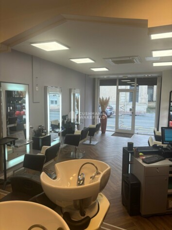 Achat ou Location commerces Le Bouscat Cushman & Wakefield