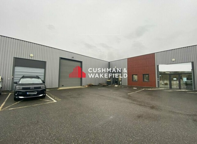 Location entrepôt / activités Montrabé Cushman & Wakefield
