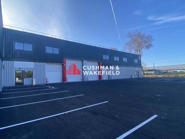 Location entrepôts / activités Bruguières Cushman & Wakefield