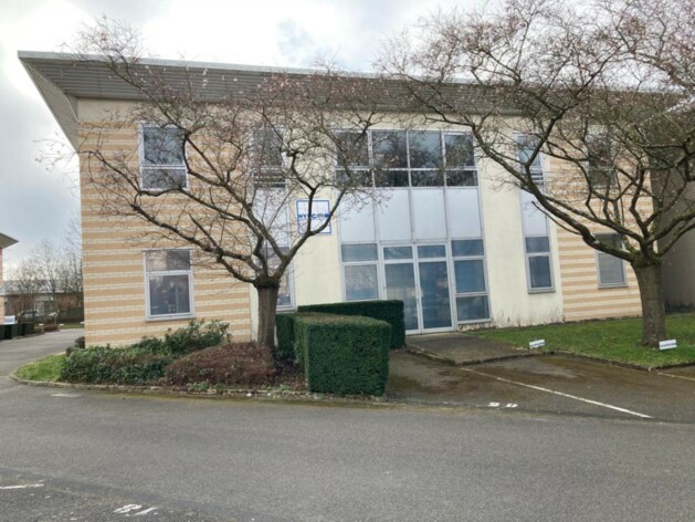 Location bureaux Voisins-le-Bretonneux Cushman & Wakefield