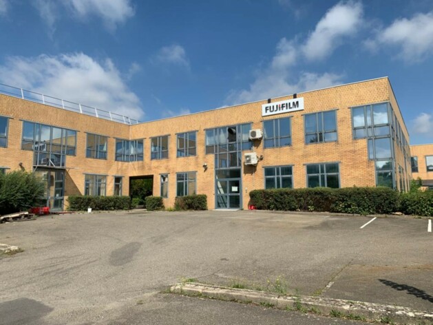 Achat ou Location entrepôt / activités Montigny-le-Bretonneux Cushman & Wakefield