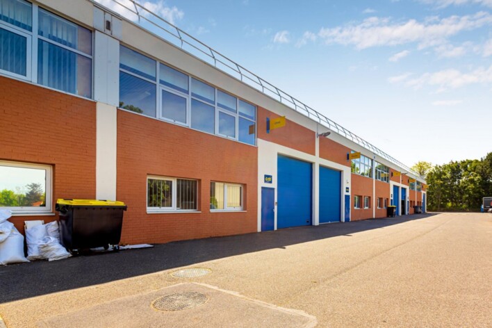 Location entrepôts / activités Saint-Ouen-l'Aumône Cushman & Wakefield