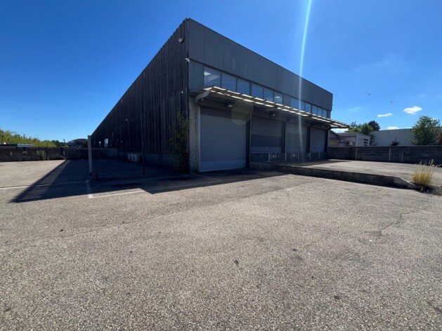 Location entrepôts / activités Saint-Priest Cushman & Wakefield