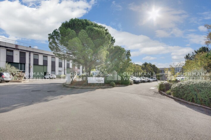 Location entrepôts / activités Vitrolles Cushman & Wakefield