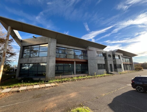 Location entrepôts / activités Décines-Charpieu Cushman & Wakefield