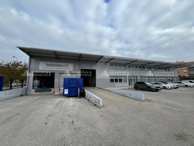 Location entrepôts / activités Le Luc Cushman & Wakefield