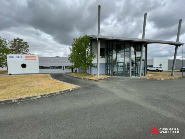 Achat entrepôts / activités Saintes Cushman & Wakefield