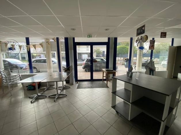 Location commerces Bordeaux Cushman & Wakefield