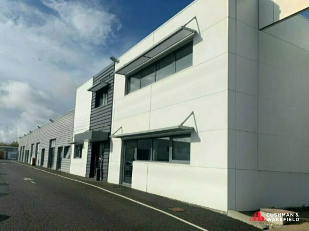Location entrepôts / activités Eysines Cushman & Wakefield