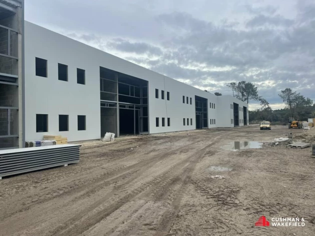 Achat entrepôts / activités Saint-Jean-d'Illac Cushman & Wakefield