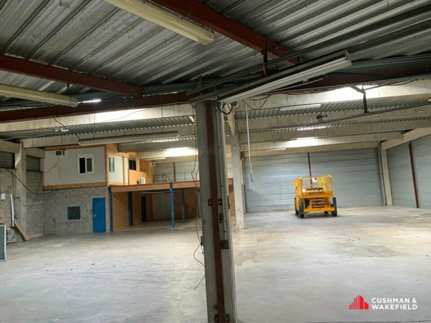 Location entrepôts / activités Eysines Cushman & Wakefield