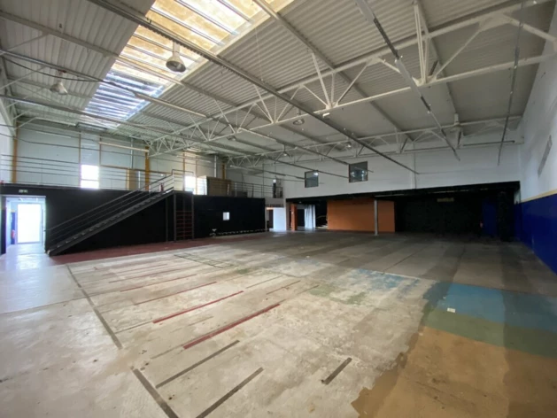 Location commerces Pessac Cushman & Wakefield