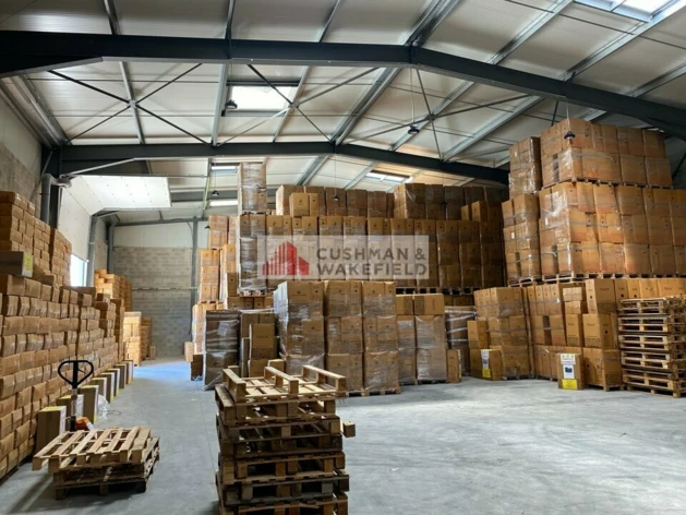 Achat entrepôts / activités Vauvert Cushman & Wakefield