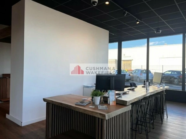 Location commerces Nîmes Cushman & Wakefield