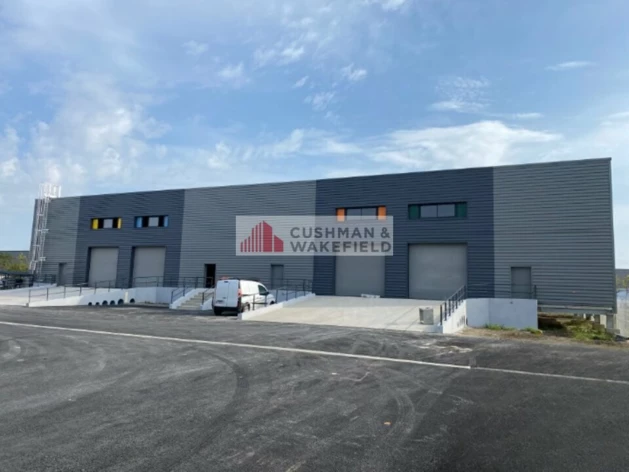 Location entrepôts / activités Nîmes Cushman & Wakefield