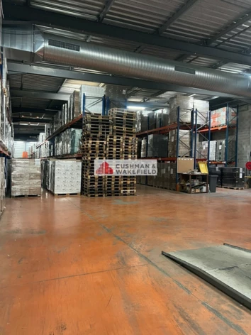 Location entrepôts / activités Domazan Cushman & Wakefield