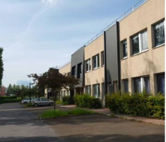 Location entrepôts / activités Coignières Cushman & Wakefield