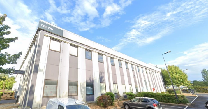 Location entrepôts / activités Lisses Cushman & Wakefield