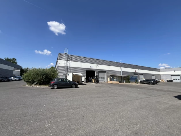 Location entrepôts / activités Lisses Cushman & Wakefield