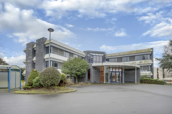 Location entrepôts / activités Les Ulis Cushman & Wakefield