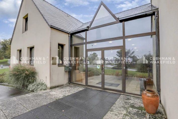 Location bureaux privés Saint-Grégoire Cushman & Wakefield