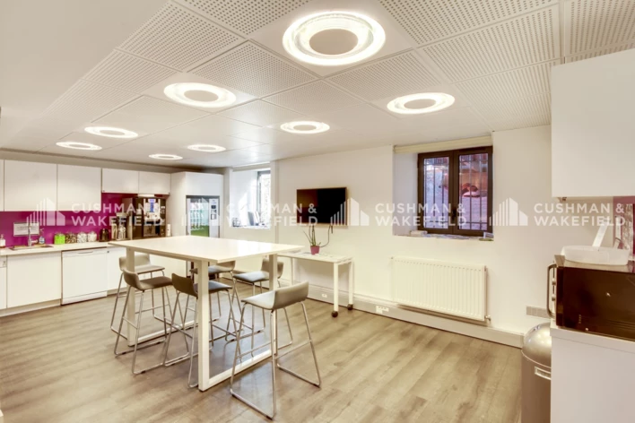 Location bureaux privés Fontainebleau Cushman & Wakefield