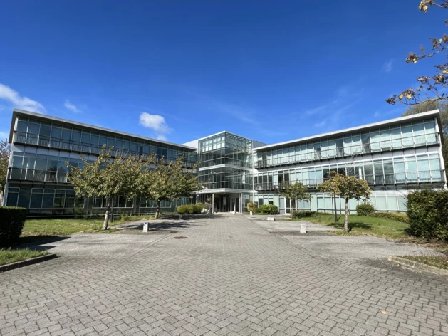 Achat bureaux Voisins-le-Bretonneux Cushman & Wakefield