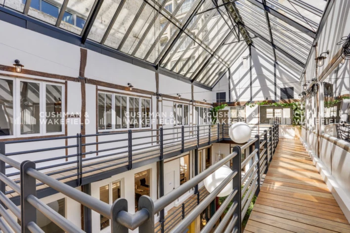 Location plateaux indépendants Paris 10 Cushman & Wakefield