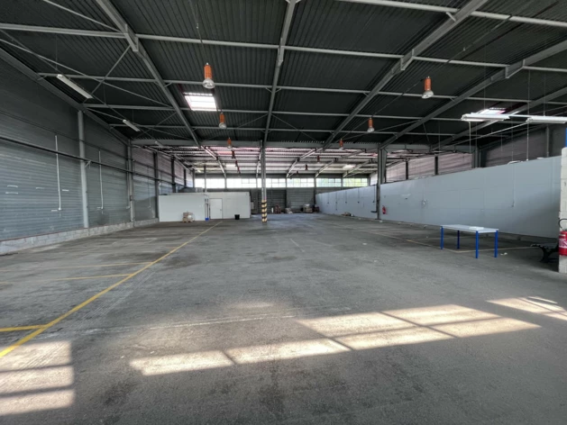 Achat ou Location entrepôts / activités La Selle-en-Luitré Cushman & Wakefield