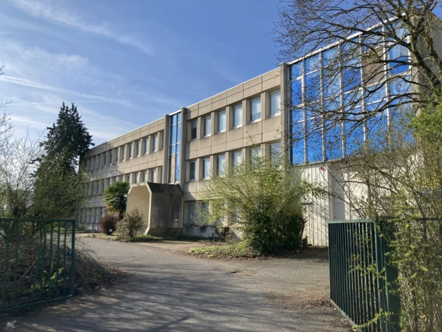 Achat ou Location entrepôts / activités Montigny-le-Bretonneux Cushman & Wakefield