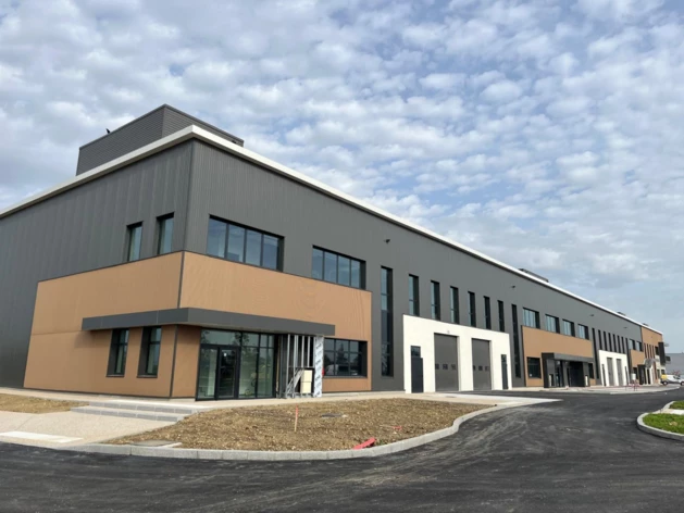 Location entrepôts / activités Saint-Priest Cushman & Wakefield