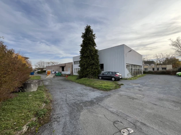 Achat entrepôts / activités Montigny-le-Bretonneux Cushman & Wakefield