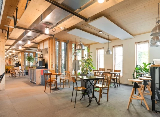 Location plateaux indépendants Versailles Cushman & Wakefield