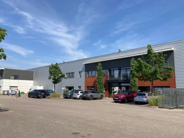 Location entrepôts / activités Décines-Charpieu Cushman & Wakefield