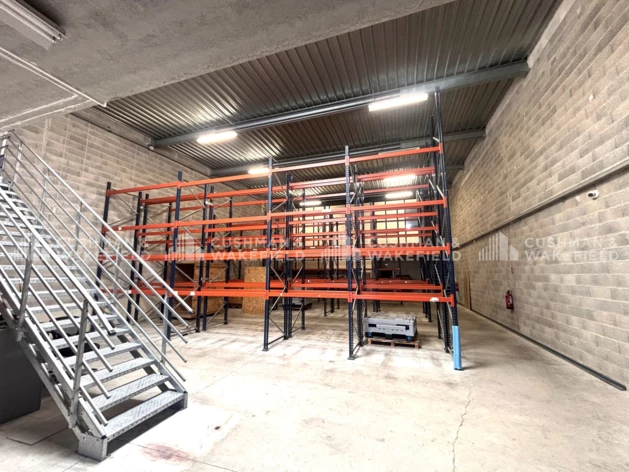 Location entrepôts / activités La Ciotat Cushman & Wakefield