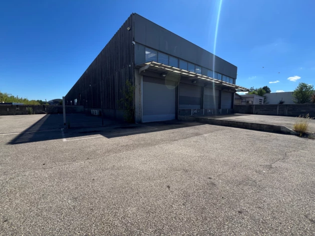 Location entrepôts / activités Saint-Priest Cushman & Wakefield