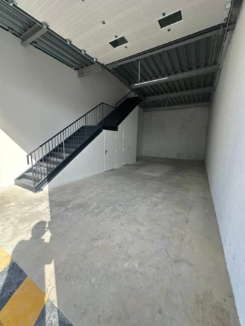 Location entrepôts / activités Coignières Cushman & Wakefield