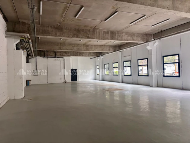 Location entrepôts / activités Vitrolles Cushman & Wakefield