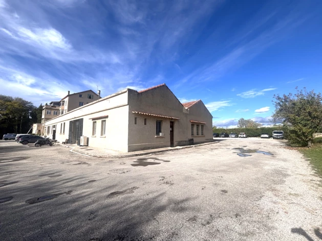 Location entrepôts / activités Aix-en-Provence Cushman & Wakefield
