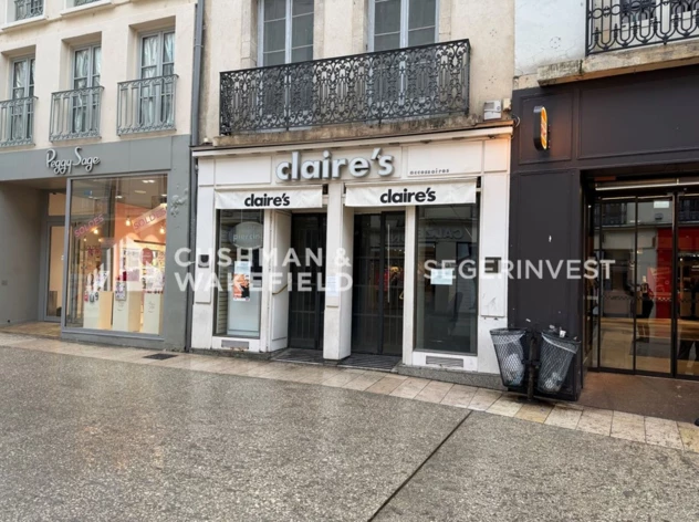 Location commerces Dijon Cushman & Wakefield