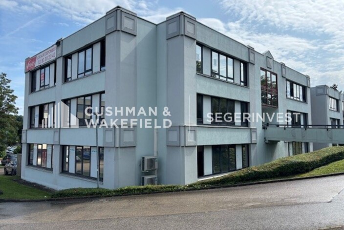 Location bureaux École-Valentin Cushman & Wakefield