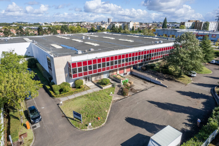 Location entrepôts / activités Maurepas Cushman & Wakefield