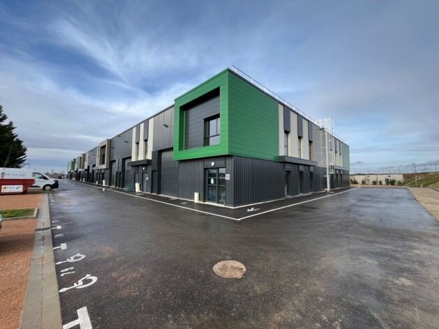 Achat ou Location entrepôts / activités Villette-d'Anthon Cushman & Wakefield