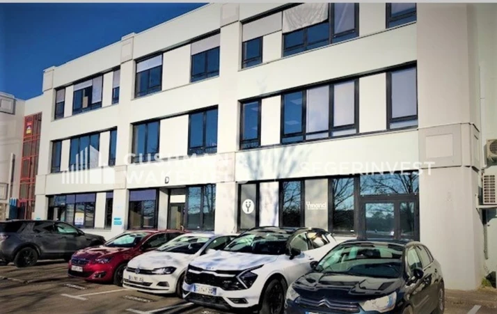 Location bureaux École-Valentin Cushman & Wakefield