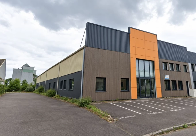 Location entrepôts / activités Pacé Cushman & Wakefield