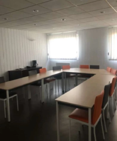 Location entrepôts / activités Châteaubourg Cushman & Wakefield