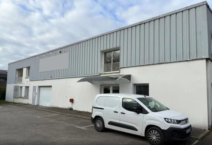 Achat entrepôts / activités Buc Cushman & Wakefield
