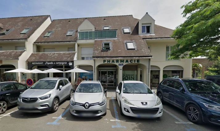 Location commerces Montgermont Cushman & Wakefield
