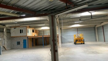 Location entrepôts / activités Eysines Cushman & Wakefield